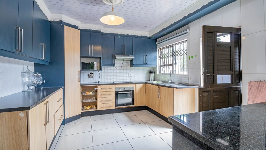 7 Bedroom Property for Sale in Mogwase Unit 4 North West
